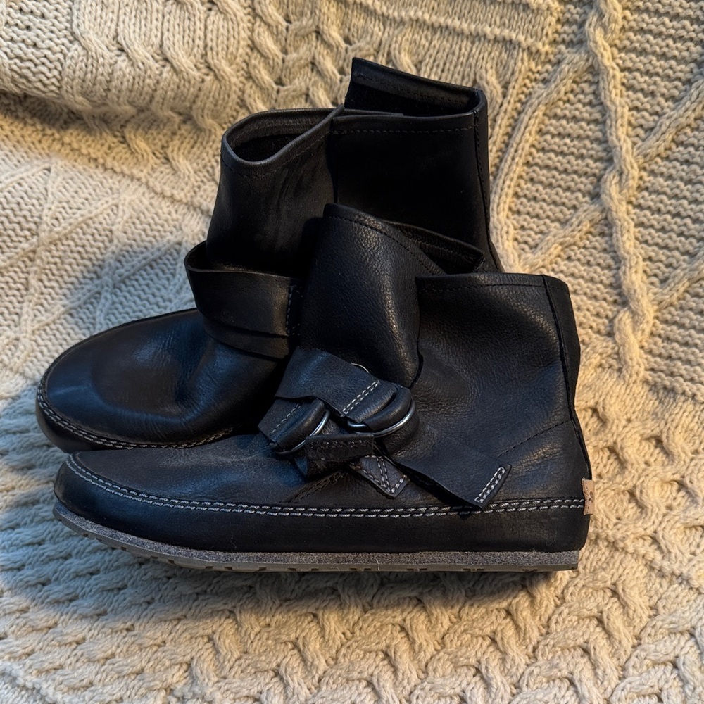 Sorel Black Ankle Boots